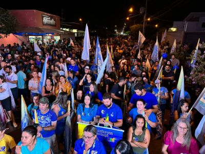 Imagem da notícia Comício movimenta a cidade e reforça apoio popular em torno da candidatura de Jocelito Krug para prefeito de Chapadão